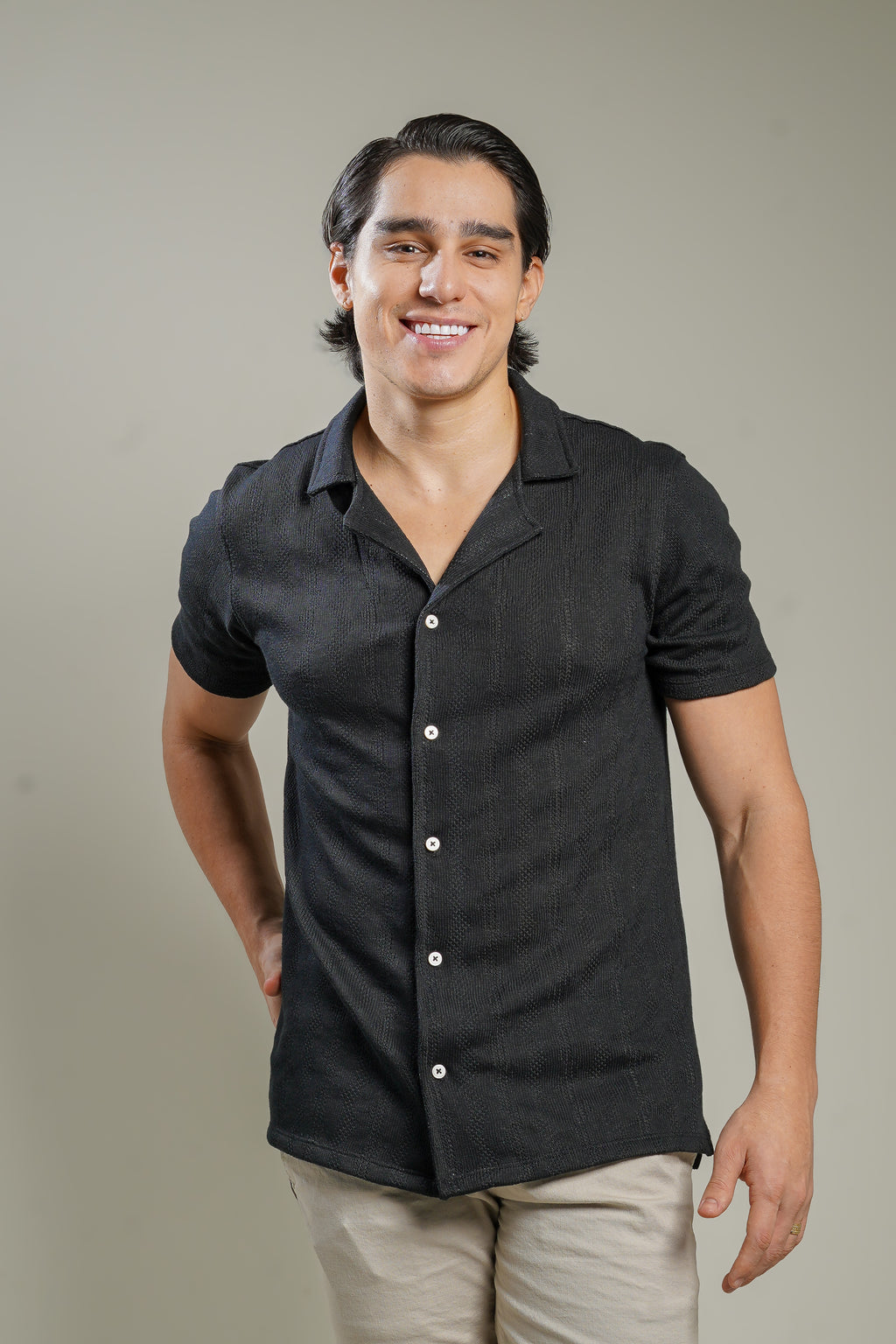 CAMISA BOTONES NEGRA