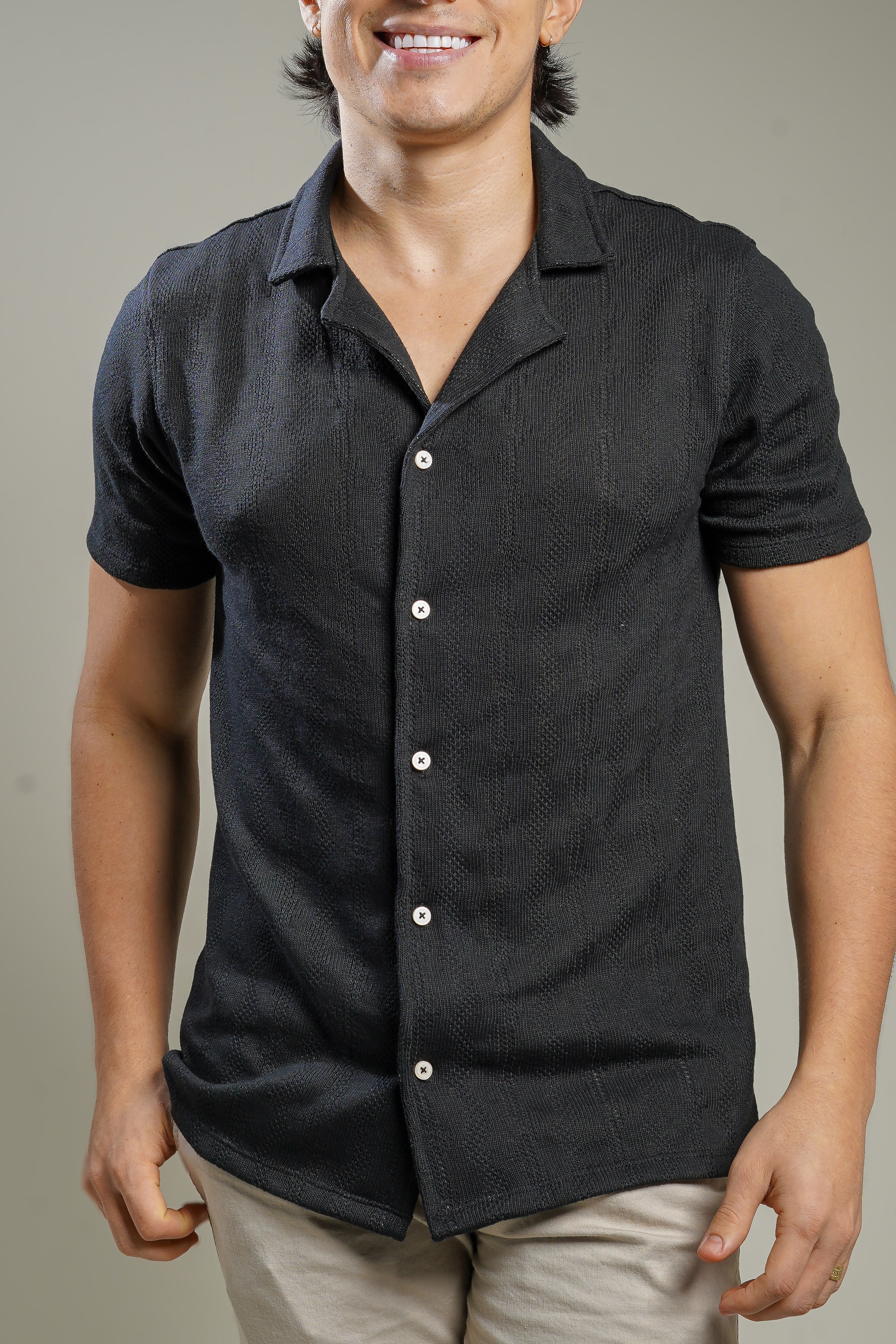 CAMISA BOTONES NEGRA