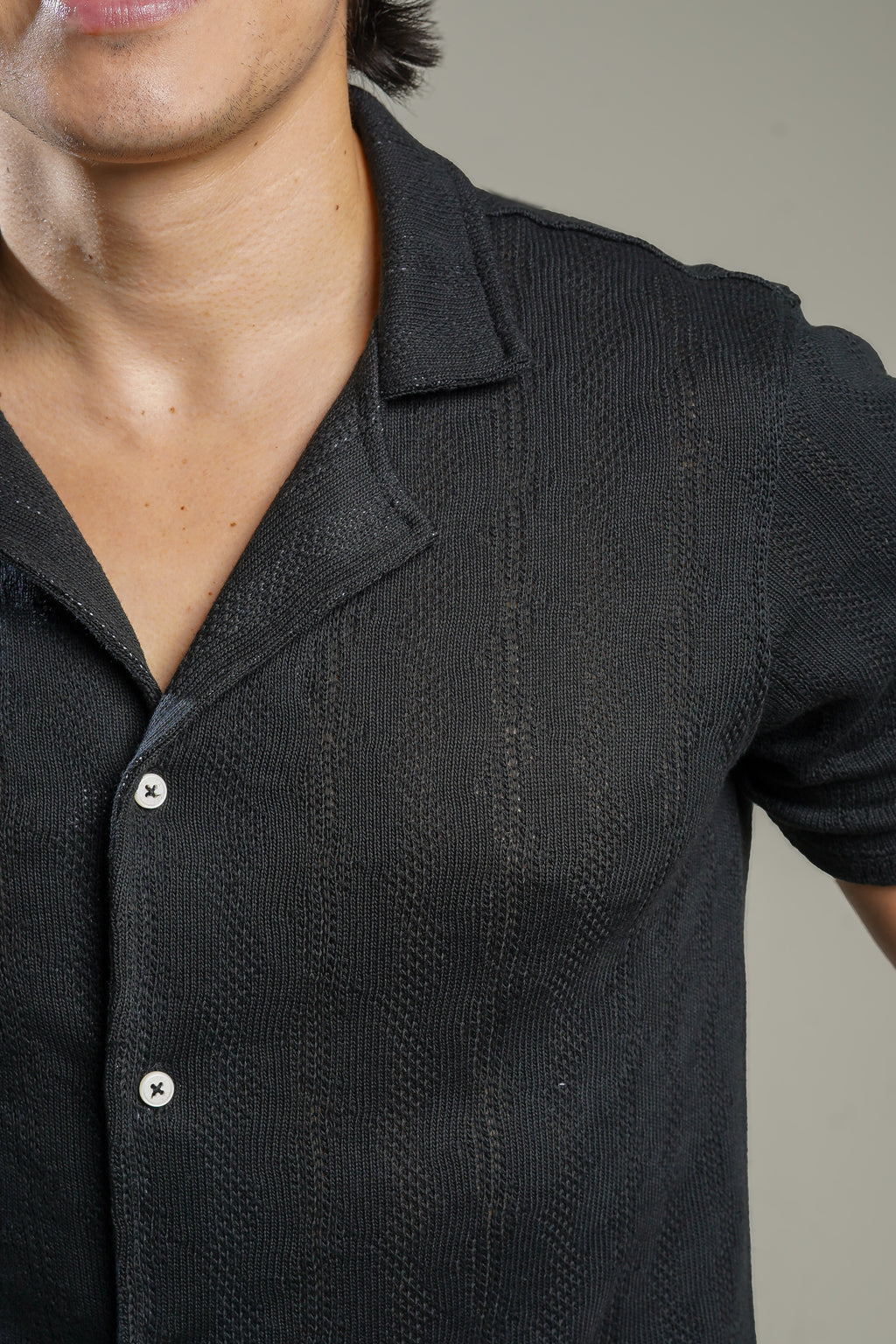 CAMISA BOTONES NEGRA