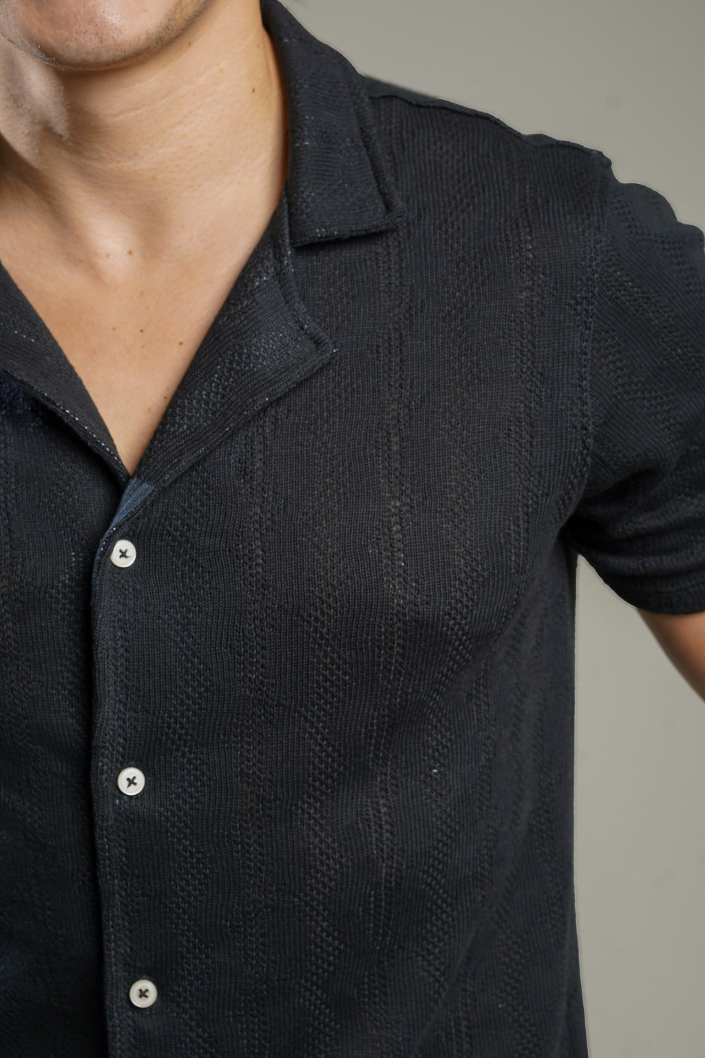 CAMISA BOTONES NEGRA